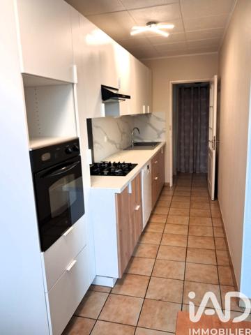 Appartement à vendre 4 pièces 77 m² Boussy-Saint-Antoine