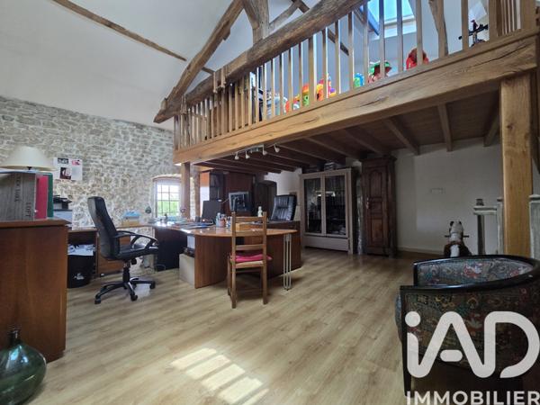 Maison à vendre 9 pièces 208 m² Saint-Varent
