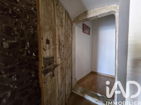 Maison à vendre 9 pièces 208 m² Saint-Varent