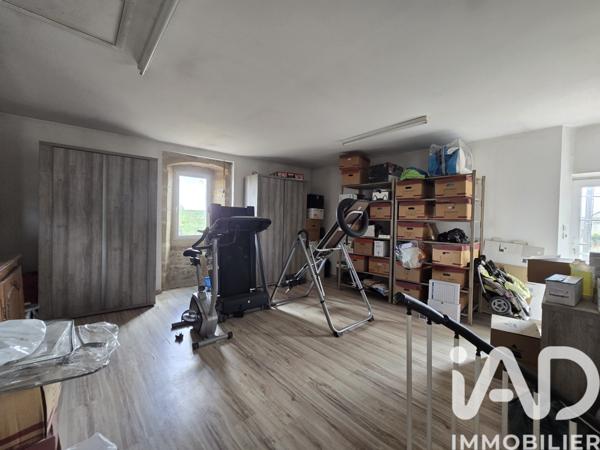 Maison à vendre 9 pièces 208 m² Saint-Varent