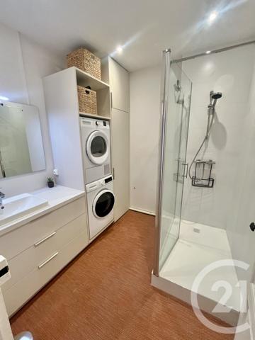 Appartement à vendre  4 pièces - 68,25 m 2   PAU  - 64