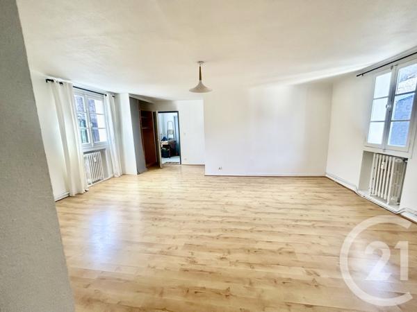 Appartement à vendre  4 pièces - 68,25 m 2   PAU  - 64