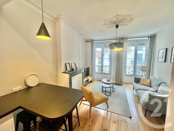 Appartement à vendre  4 pièces - 68,25 m 2   PAU  - 64