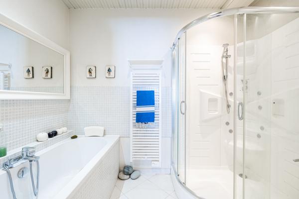 Bâtisse d’époque et de caractère en coeur de village