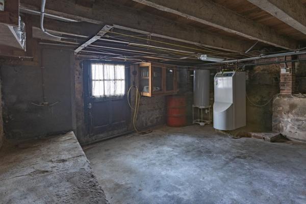 Maison de ville 110m², terrasse, garages et jardin - REF. VM443