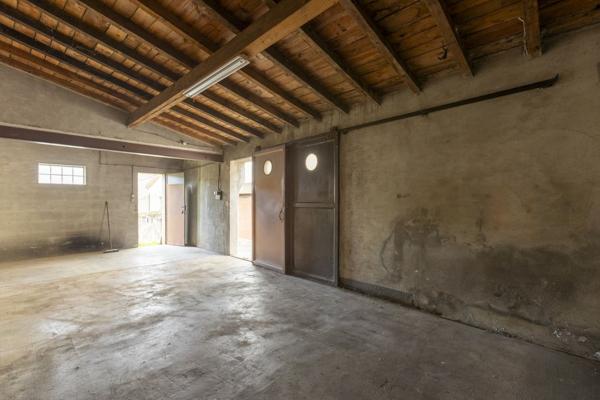 Maison de ville 110m², terrasse, garages et jardin - REF. VM443