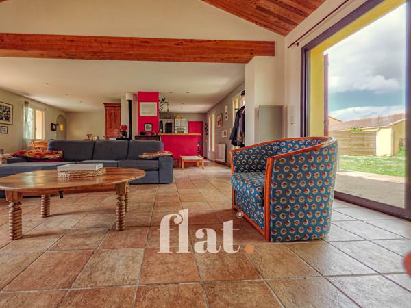 MAISON FAMILIALE à VERTOU 3/4 CH - DPE D -147 m2 - grand jardin arboré - PROCHE SUPER U