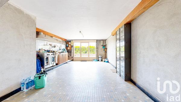 Maison traditionnelle 10 pièces de 130 m² à Mauges-sur-Loire (49410)