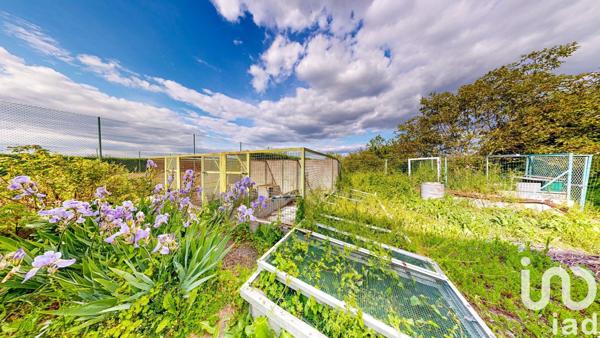Maison traditionnelle 10 pièces de 130 m² à Mauges-sur-Loire (49410)