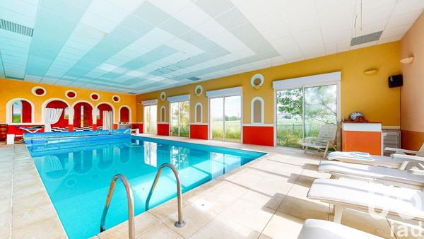 Maison traditionnelle 10 pièces de 130 m² à Mauges-sur-Loire (49410)