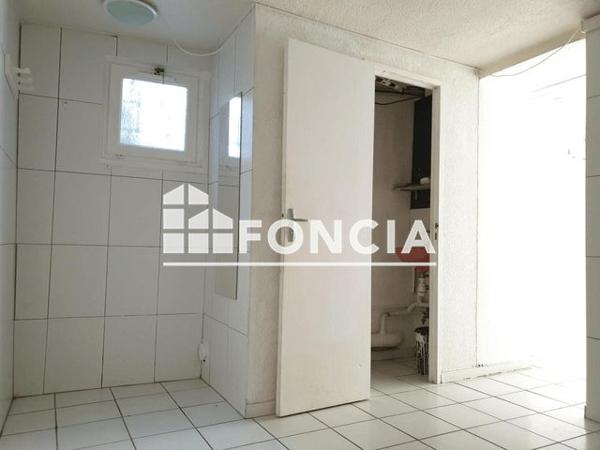 Location Local commercial 1 pièce 35 m² - 56 RUE LAMALGUE Toulon 83000