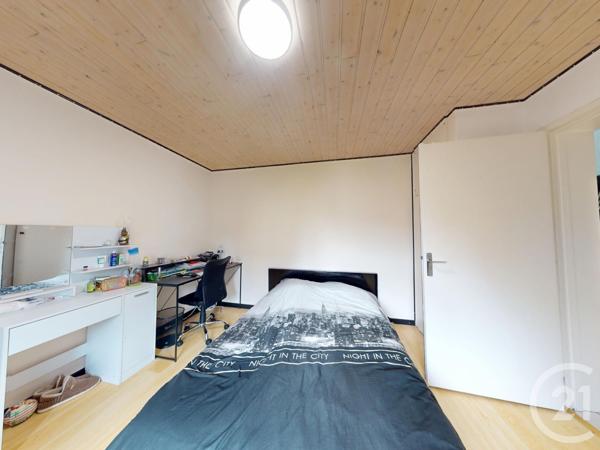 Appartement F4 à vendre  5 pièces - 77 m2 VILLERS LE LAC - 25