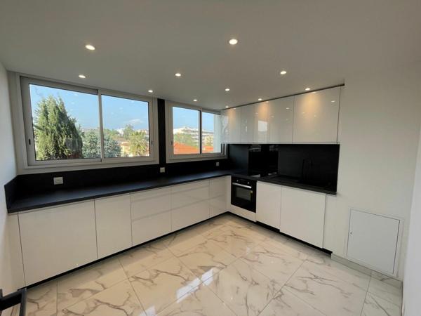 Appartement à vendre  4 pièces • 120,94 m2 Cagnes-sur-Mer