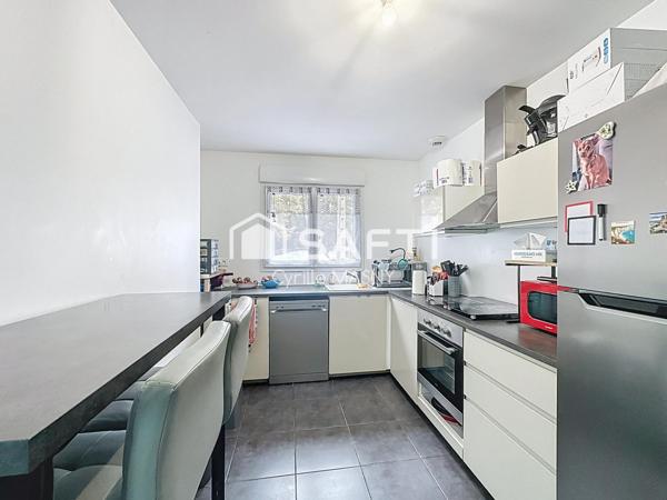 Maison récente, 3 chambres, jardin et stationnements — posez vos valises