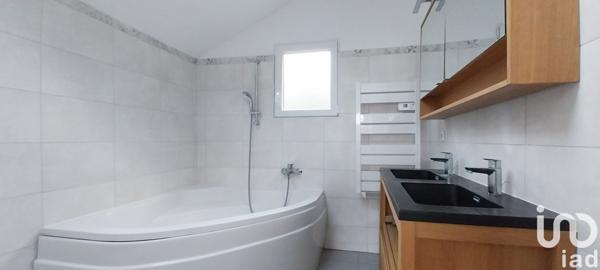 Maison 4 pièces de 88 m² à Rosny-sous-Bois (93110)