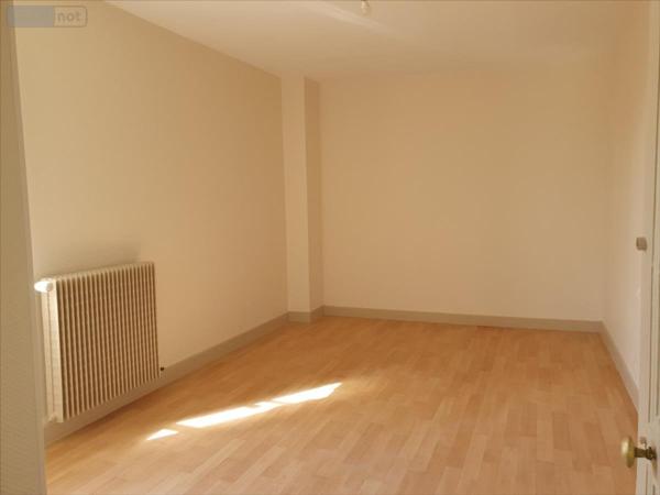 Maison restaurée à louer à Chaltrait dans la Marne (51130), ref : 51025-1085325