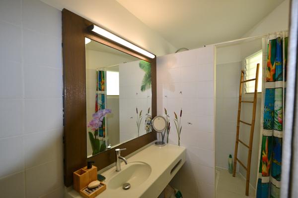 Studio beaux volumes emplacement privilégié meublé avec goût
