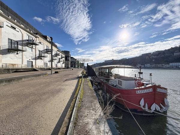 Péniche habitation - 5 chambres - 180 m² - Confluence - RP ou Locatif