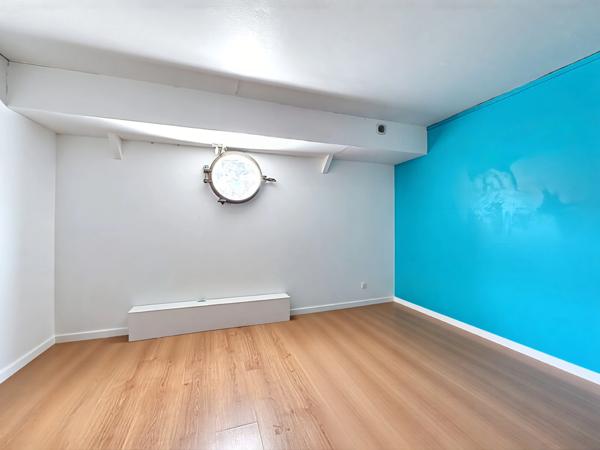 Péniche habitation - 5 chambres - 180 m² - Confluence - RP ou Locatif