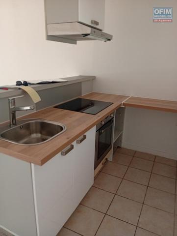 A VENDRE APPARTEMENT F2 EN REZ DE JARDIN DE 53.71 M2 DANS UNE RESIDENCE AVEC PISCINE AVEC VUE MONTAGNE A L ETANG SALE