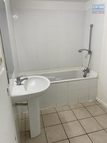 A VENDRE APPARTEMENT F2 EN REZ DE JARDIN DE 53.71 M2 DANS UNE RESIDENCE AVEC PISCINE AVEC VUE MONTAGNE A L ETANG SALE