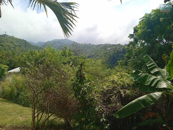 A VENDRE APPARTEMENT F2 EN REZ DE JARDIN DE 53.71 M2 DANS UNE RESIDENCE AVEC PISCINE AVEC VUE MONTAGNE A L ETANG SALE