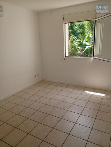 A VENDRE APPARTEMENT F2 EN REZ DE JARDIN DE 53.71 M2 DANS UNE RESIDENCE AVEC PISCINE AVEC VUE MONTAGNE A L ETANG SALE