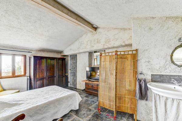 Le Broc (06510) Domaine historique, 26 ha, vue panoramique, piscine