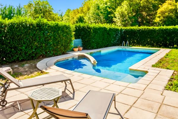 Le Broc (06510) Domaine historique, 26 ha, vue panoramique, piscine