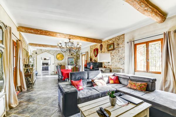 Le Broc (06510) Domaine historique, 26 ha, vue panoramique, piscine