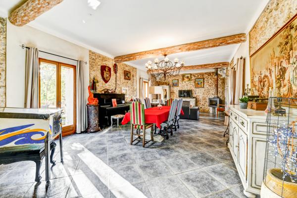 Le Broc (06510) Domaine historique, 26 ha, vue panoramique, piscine