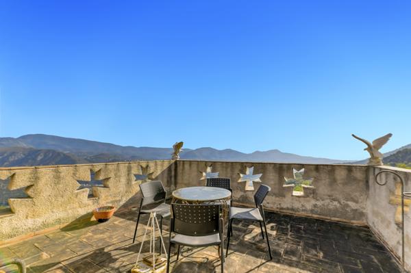 Le Broc (06510) Domaine historique, 26 ha, vue panoramique, piscine