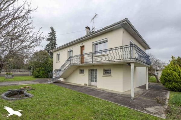 Maison à vendre |                                       Jonzac |                                        6 pièces  |  160 m²
