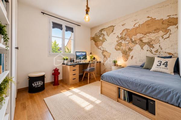 Idéalement située dans un environnement résidentiel calme et paisible, cette belle maison familiale d’environ 125 m² habitables,  édifiée sur un terrain de 460 m², offre de beaux volumes, une distribution fonctionnelle et de nombreux équipements pensés pour le confort de toute la famille.

Au rez-de-chaussée :

Une entrée accueillante avec placard dessert un agréable espace de vie composé :
* d’un lumineux salon avec cheminée encastrée fonctionnelle,
* d’une salle à manger conviviale,
* d’un bureau idéal pour le télétravail,
* d’une cuisine entièrement équipée avec îlot central et électroménager haut de gamme : lave-vaisselle Smeg, réfrigérateur américain LG, four Neff, plaque à induction avec hotte intégrée et robinet avec bouilloire intégrée,
* d’une salle d’eau moderne avec WC japonais.

À l’étage :

L’espace nuit se compose de quatre chambres confortables.

La suite parentale bénéficie d’un balcon, d’un dressing et d’une salle d’eau privative.

Trois autres chambres avec placards intégrés complètent cet étage, ainsi qu’une salle de bains avec baignoire et un WC japonais indépendant.

La maison dispose d’un sous-sol total offrant de nombreuses possibilités d’aménagement et de rangement :

* une buanderie avec point d’eau,
* une cuisine d’été,
* un vaste espace modulable selon vos envies : salle de cinéma, espace loisirs, dressing, atelier, bureau, cellier…,
* un garage permettant le stationnement de plusieurs véhicules.

Implantée sur une parcelle de 460 m², la maison profite d’un agréable jardin avec terrasse, espace barbecue et arbres fruitiers, idéal pour profiter des beaux jours en famille ou entre amis.

Une borne de recharge pour véhicule électrique est également installée dans l’allée.

Confort et équipements :

• VMC japonais
• Cheminée encastrée fonctionnelle avec système de diffusion de chaleur vers l’étage
• Cuisine entièrement équipée avec électroménager de qualité
• Nombreux rangements
• Borne de recharge pour véhicule électrique
• Sous-sol total offrant de multiples possibilités

La maison bénéficie d’un emplacement privilégié à proximité des commerces et supermarchés, à seulement quelques minutes à pied de la gare d’Épluches et de plusieurs lignes de bus.

Vous profiterez également de la proximité du parc de Maubuisson et de la Coulée verte, parfaits pour les promenades et les activités en plein air.

L’école des Bourseaux se situe à environ 900 mètres et le lycée Jean Perrin à environ 1 km.

L’accès aux principaux axes routiers, notamment la N184 et l’A15, est également rapide.

Une maison familiale généreuse, fonctionnelle et parfaitement pensée pour une vie confortable, offrant de beaux espaces de vie, quatre chambres, un sous-sol total et un agréable jardin. Un bien rare à découvrir sans tarder.