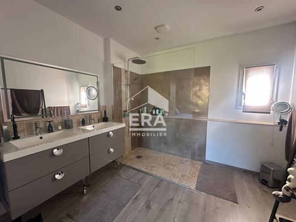 A VENDRE 83470 SAINT MAXIMIN LA SAINTE BAUME MAISON T5 DE 120M² SUR 1200M² DE JARDIN PISCINE DEPENDANCE