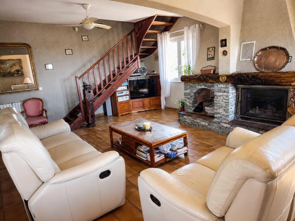 Maison familiale avec vue mer, jardin piscinable et fort potentiel