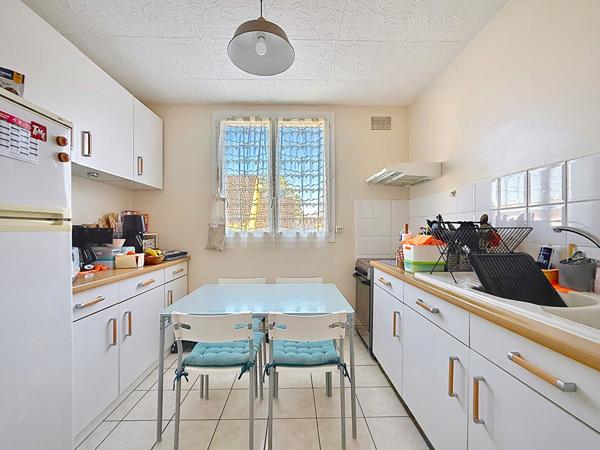 Maison à vendre à Saint-Avertin, Quartier résidentiel recherché