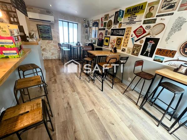 Cadre dépaysant en bord de canal, concept fort et exploitation performante.