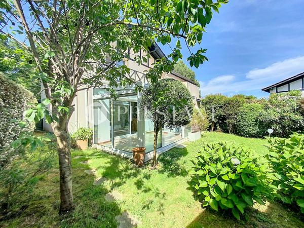 Exclusivité – Entre Maignon et Brindos, Maison de ville de 113m2 à vendre à Anglet – Vue montagnes, terrasse et jardin, ANGLET