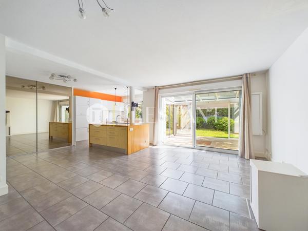 Exclusivité – Entre Maignon et Brindos, Maison de ville de 113m2 à vendre à Anglet – Vue montagnes, terrasse et jardin, ANGLET