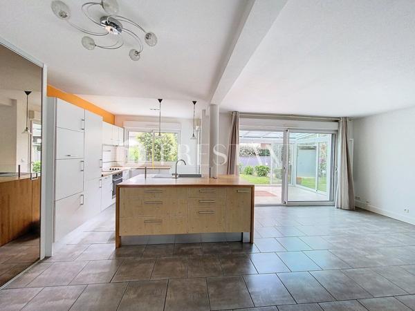Exclusivité – Entre Maignon et Brindos, Maison de ville de 113m2 à vendre à Anglet – Vue montagnes, terrasse et jardin, ANGLET