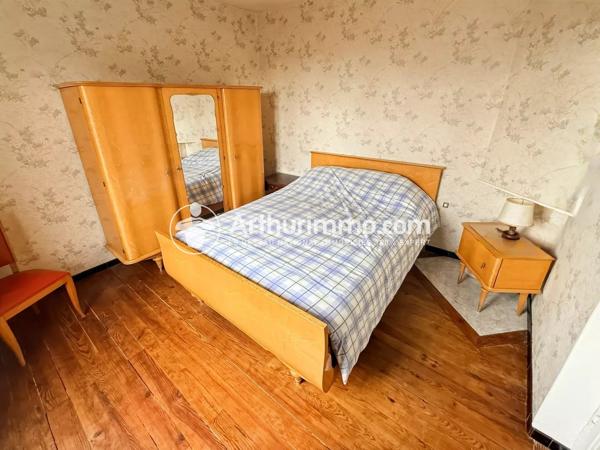 Vente                                                      Maison
                        
                     6 pièces                      95 m2                     à Étiolles