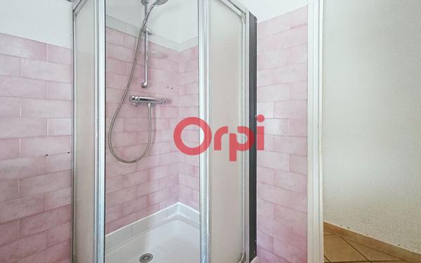 Appartement à vendre    3 pièces • 28 m2 Six-Fours-les-Plages