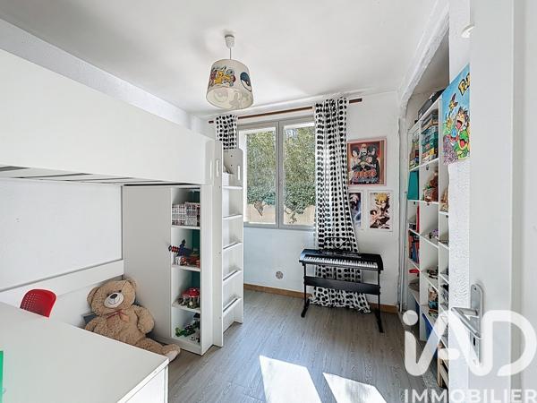 Maison à vendre 6 pièces 153 m² Morières-lès-Avignon