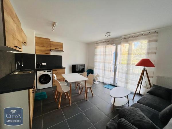 Appartement à louer 2 pièces 36.68m² Port-de-Bouc (13110)