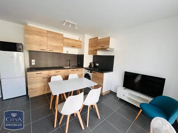 Appartement à louer 2 pièces 36.68m² Port-de-Bouc (13110)