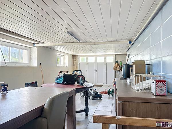 Maison a vendre a Chateauneuf du Faou - 5 pieces, 4 chambres sur sous-sol