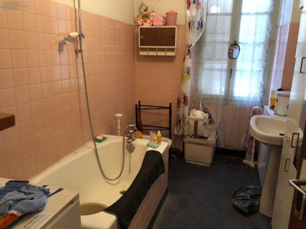 Immeuble à vendre à Sousceyrac-en-Quercy dans le Lot (46190), ref : 46030/IMMR/419