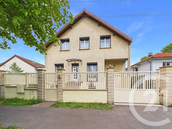 Maison à vendre  6 pièces - 122 m 2   STE GENEVIEVE DES BOIS  - 91