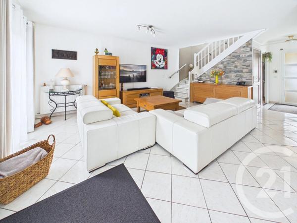 Maison à vendre  6 pièces - 122 m 2   STE GENEVIEVE DES BOIS  - 91